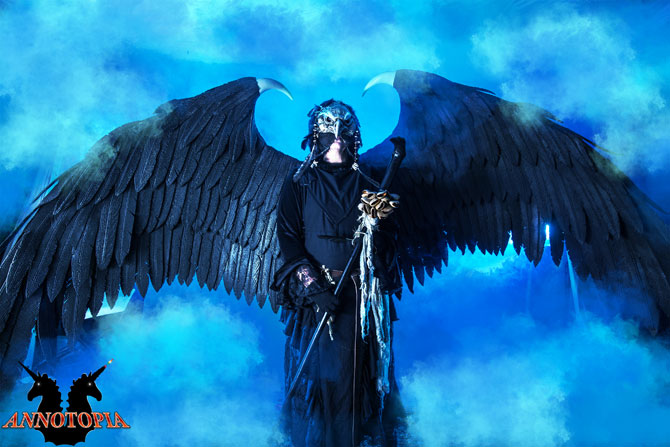 Nhimana large black wings made by Tentacle Studio