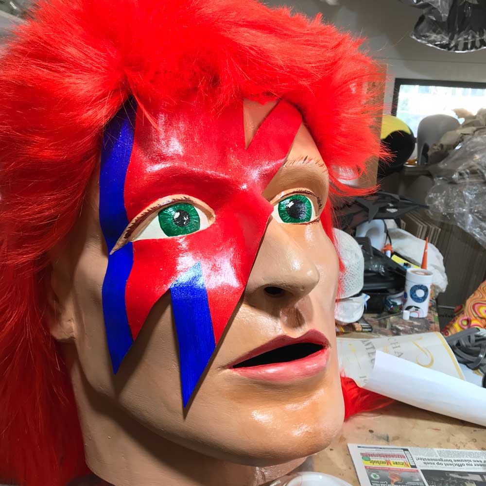 David Bowie Aladdin Sane big mask head Tentacle Studio 